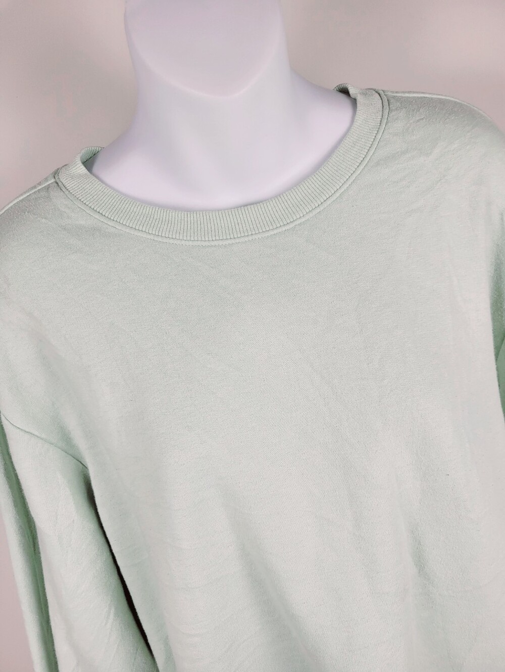 2/$20 H&M Mint Green Sweatshirt Top Size: Large - Picture 2 of 9